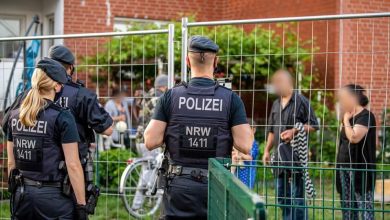 Photo of И германци криеле адреси за да не одат во изолација, ама државата им кренала огради околу зградите