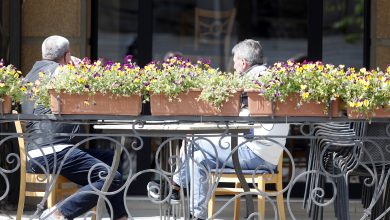 Photo of Рестораните и транспортот поскапи за 25 отсто споредено со лани – Владата најавува „внимателни мерки“