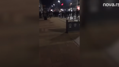 Photo of ВИДЕО: Полицаец удри новинарка на протестите во Белград