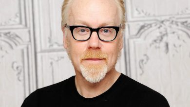 Photo of Адам Севиџ обвинет за силување на својата сестра