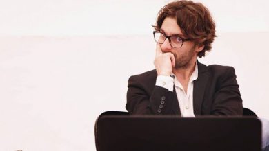 Photo of Јовановиќ:  Зошто во пакетот нема мерка за купување таблети за учениците кои немаат услови за онлајн настава, за што би биле потребни 1% од целиот пакет?