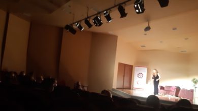 Photo of Хрватската актерка Беговиќ ја изведе монодрамата „Се што сум премолчела“ во КИЦ во Скопје
