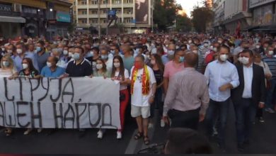 Photo of Инцидент на протестот на ВМРО ДПМНЕ-Нападната екипата на ТВ Ал Џезеира