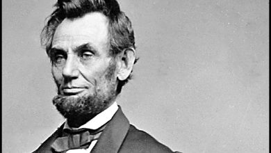 Photo of Прамен од косата на Абрахам Линколн продаден за над 81.000 долари