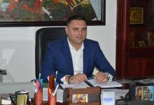 Photo of Три лица му се заканувале на градоначалникот на Кавадарци – еден од нив дури се снимал како пука со пушка како потврда