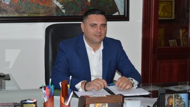 Photo of Три лица му се заканувале на градоначалникот на Кавадарци – еден од нив дури се снимал како пука со пушка како потврда