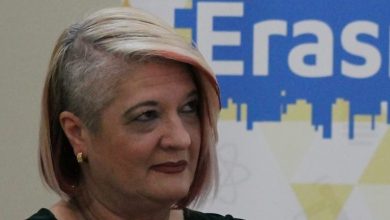 Photo of Димова: Веста  дека сум дала грант на фризерница е лажење  на јавноста