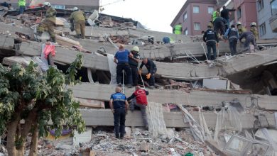 Photo of ВИДЕО: Мајка и нејзините три деца извлечени од урнатините 18 часа по земјотресот во Измир