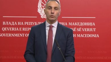 Photo of „Призма“: Предводник на „Шверцери“ и пејач го советуваат вицепремиерот Груби