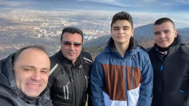 Photo of ФОТО: Заев и Филипче со синовите на Беласица