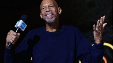 Photo of Карим Абдул Џабар во кампања за масовна вакцинација против Ковид-19