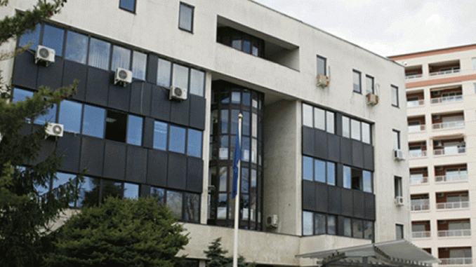 Photo of (ГАЛЕРИЈА) Акција во Прилеп: Приведени шестмина за продажба на дрога кои соработувале со полициски службеници