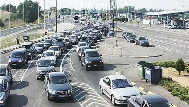 Photo of ФОТО: Колони на Табановце, Македонците се упатија на вакцинирање во Србија