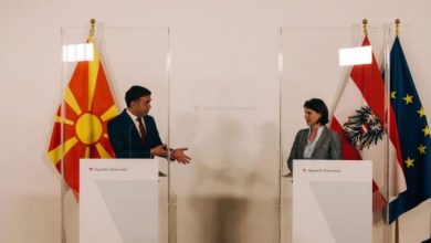 Photo of Едштадлер: Немам разбирање за блокадата од Бугарија и апелирам да ја тргне
