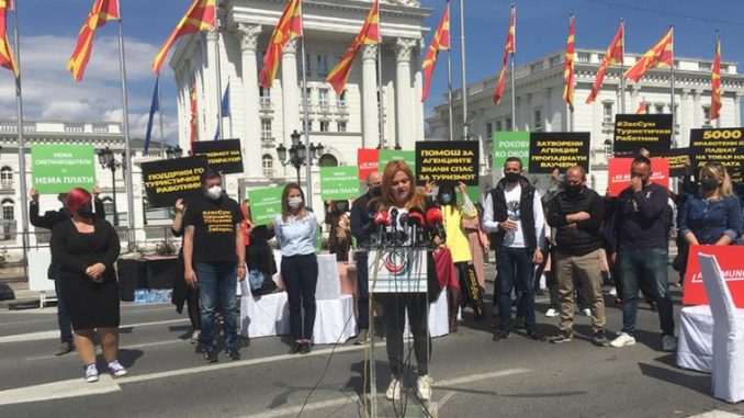 protest pred vlada