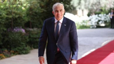 Photo of Израелскиот претседател го довери мандатот за состав на нова влада на лидерот на опозицијата Лапид