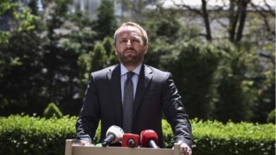 Photo of Косовската опозиција бара разрешување на министерката за надворешни работи