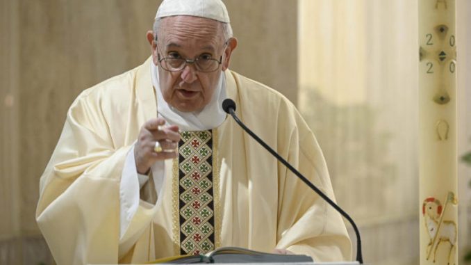 Папата ги повика светските лидери да даваат пари за истражување, а не за оружје - МИА