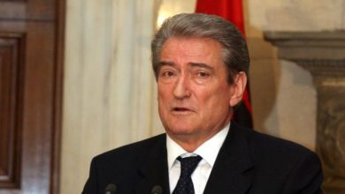 Photo of Сали Бериша со прва реакција по прогласувањето за непожелен во САД