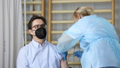 Photo of Пендаровски ја откри причината поради која се вакцинираше во Куманово, а не во Скопје