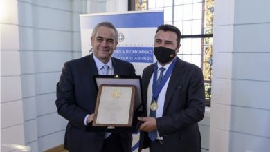 Photo of Заев одликуван од Атинската комора за унапредување на економските и политичките врски меѓу двете земји
