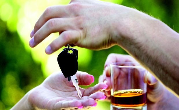 alkohol_klucevi_vozenje