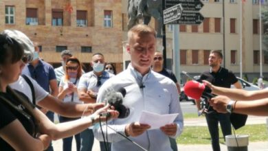 Photo of „Сакам да работам“ до политичарите: Застанете во наша одбрана, не дозволувајте да не избркаат од Македонија!