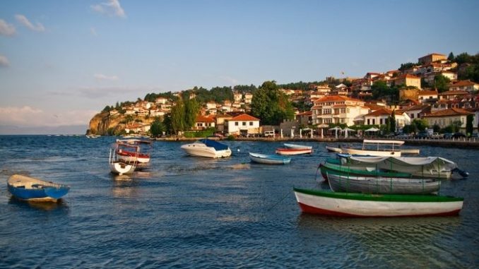 Бродарите на Охридското Езеро да ги почитуваат мерките за спречување на ширење на коронавирусот - МИА