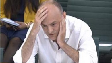 Photo of Камингс со тешки обвинувања кон премиерот Џонсон: Беше против целосен локдаун се додека умираа повозрасни од 80 години