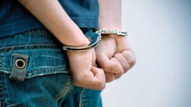 Photo of Скопјанец пукал со пиштол кон сопругата и се заканувал на ќерките, а едната ја истепал – полицијата го приведе!