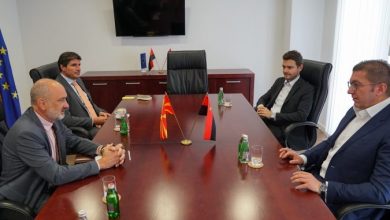 Photo of Мицкоски оствари средба со евроамбасадорот во Македонија, Дејвид Гир