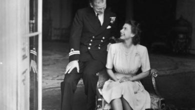 Photo of Љубовната приказна на кралицата и принцот Филип во слики, на годишнината од објавата на нивната свршувачка