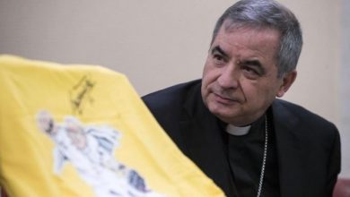 Photo of Ватикан обвини 10 лица за измама, меѓу кои и италијански кардинал