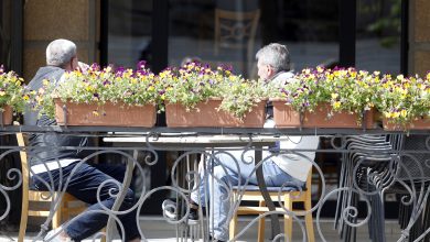 Photo of Кафеаните ќе треба да направат посебни влезови до простории за непушачи – предлог-законот за пушење на 24 март на владина седница