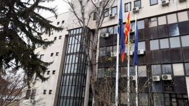 Photo of Старец пукал од балкон во Ѓорче Петров – полицијата во неговиот дом пронашла повеќе огнени оружја и муниција