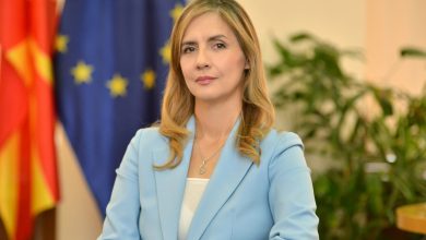 Photo of Ангеловска-Бежоска пред студентите на Економски факултет: Дигитализацијата ја обликува иднината на работните места