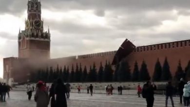 Photo of Видео:Невреме во Москва – урнат дел од ѕидот на Кремљ, затворени сите приоди кон Црвениот плоштад