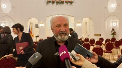 Photo of Во Битола врачена наградата за животно дело на актерот Петар Мирчевски