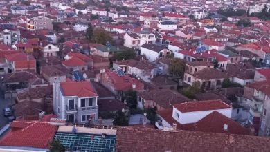 Photo of Корча, градот на уметноста, на првото албанско училиште, серенадите и пивото