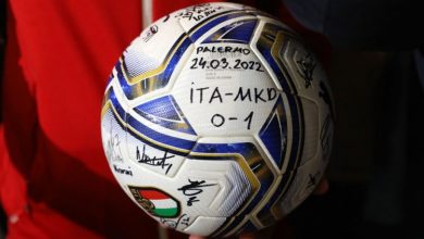 Photo of Потпишана топката со која ја „решивме“ Италија – Ќе ја краси колекцијата во „Александар Велики“ (фото)