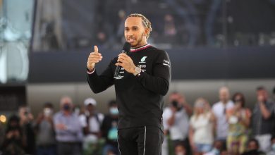Photo of Хамилтон сака да го смени презимето