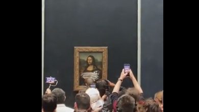 Photo of Eко-aктивист фрли торта врз сликата на Мона Лиза во Лувр