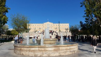 Photo of На атинското пристаниште запленети 4,5 милиони евра и уапсени осум лица за царински измами