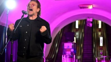 Photo of Боно отиде во Киев, во метрото ги пееше хитовите на U2