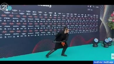 Photo of (ВИДЕО): Македонската претставничката на Евровизија го фрли знамето за да се слика и без него