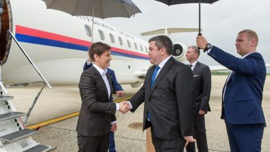 Photo of Маричиќ ја пречека Брнабиќ на скопскиот аеродром