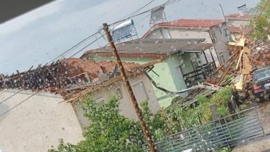 Photo of Невреме со вртлог во Неготино, однесени неколку покриви, паднати дрвја