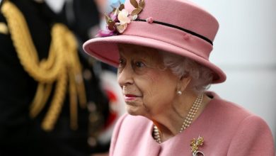 Photo of Кралицата Елизабета имала рак на коските