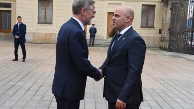Photo of Премиерот Ковачевски официјално пречекан од чешкиот премиер Фиала во Прага