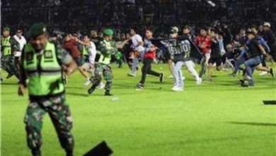 Photo of Во стампедото и немирите на фудбалскиот стадион во Индонезија – 174 мртви